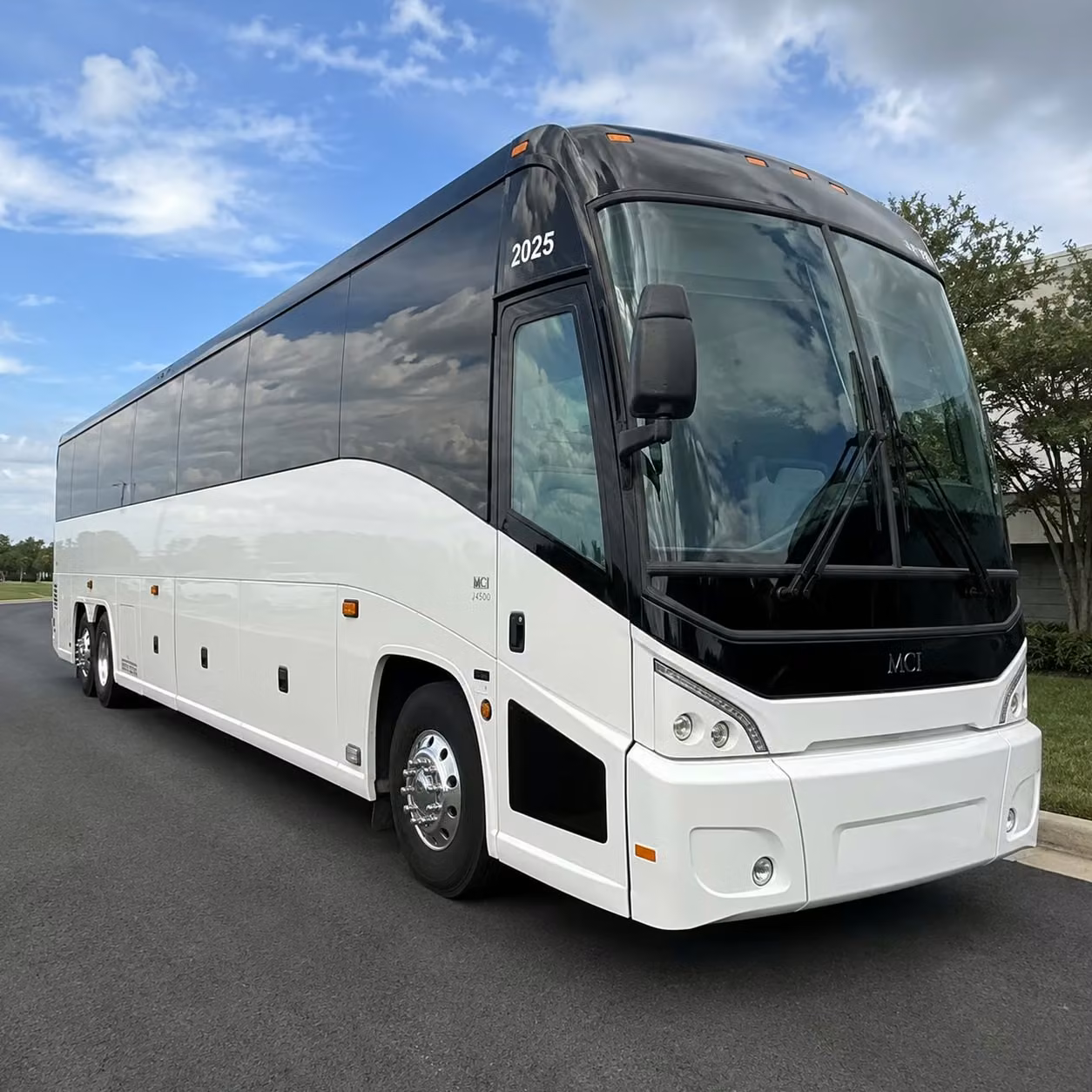 airport transfers and long distance church travel from davenport
