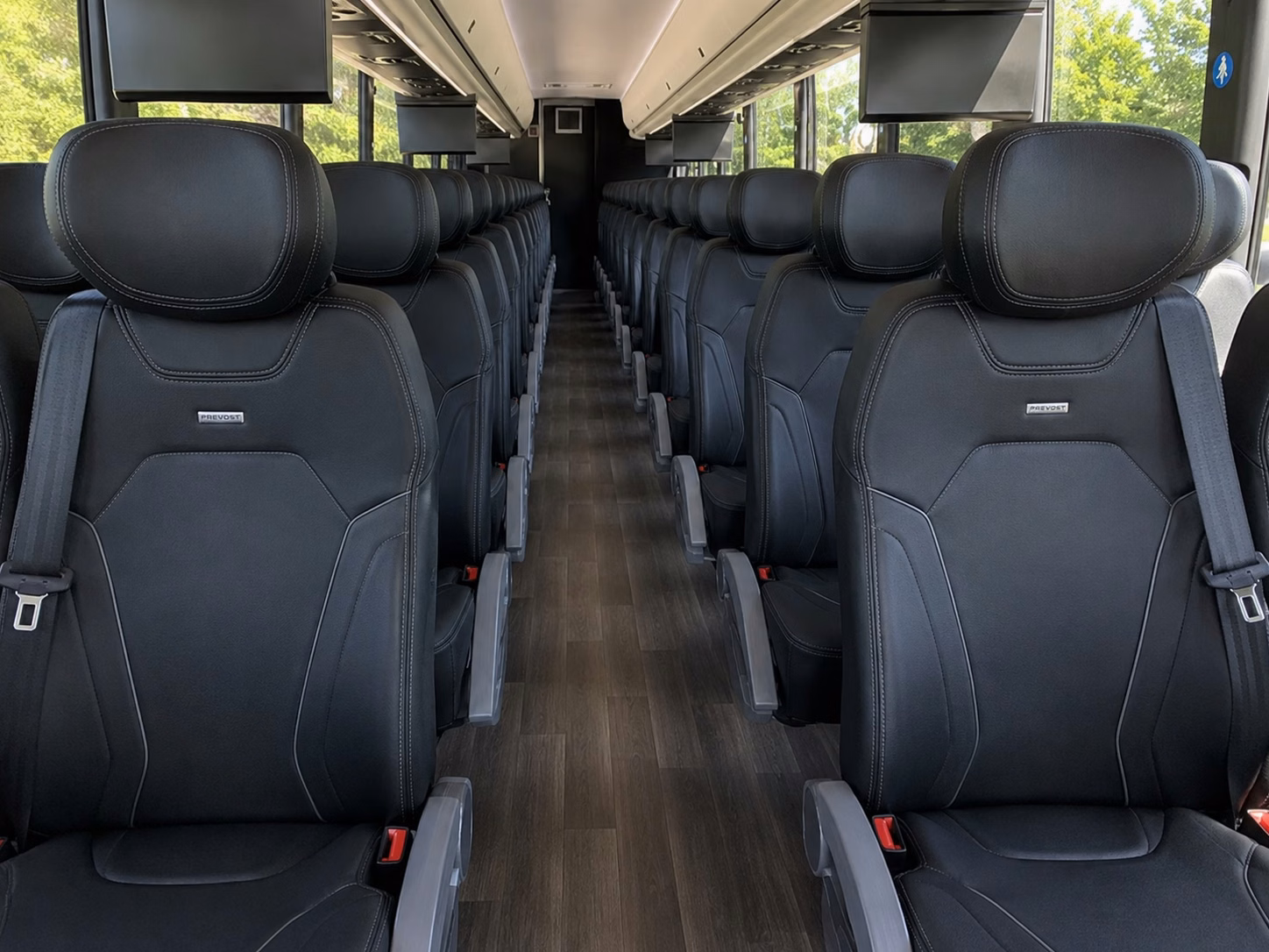 charterbusrentaldavenportia com can handle airport pickup and drop off for out of town wedding guests flying into the quad cities