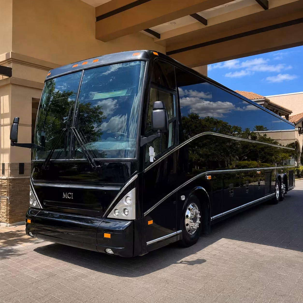 charterbusrentaldavenportia com is the go to for davenport concert group transportation