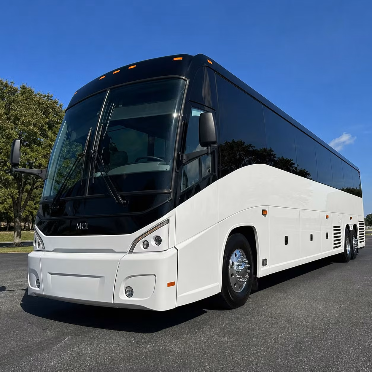 davenport charter bus hero 3