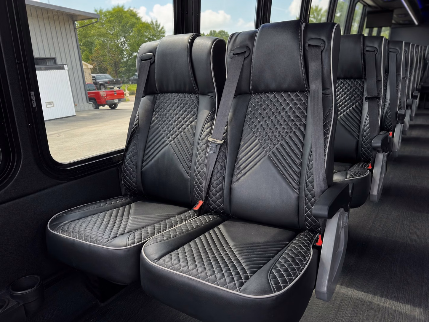 prom transportation in davenport and all the surrounding areas